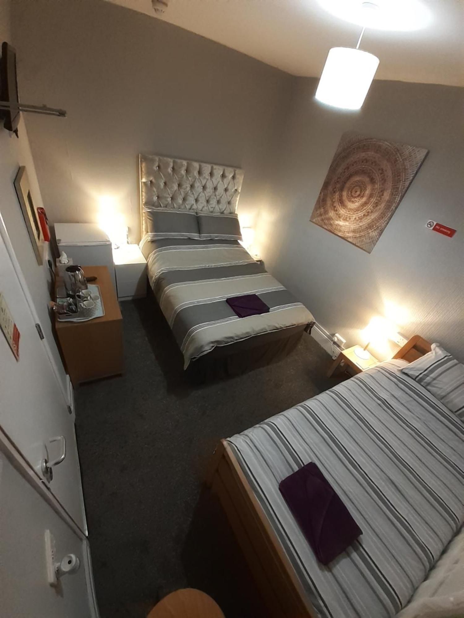Caversham Lodge Reading Bilik gambar